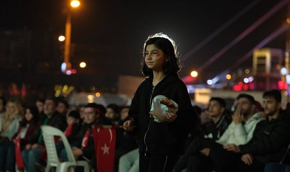 İzmitli Kerem attı, "D&uuml;nyalar" bizim oldu