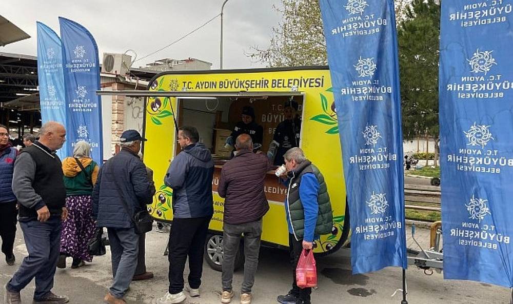 Başkan &Ccedil;er&ccedil;ioğlu Vatandaşların ve Pazarcı Esnaflarının Yanında Olmaya Devam Ediyor