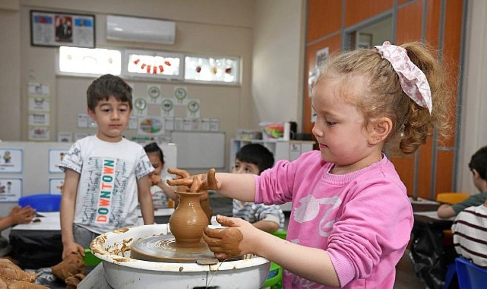 Osmangazi Belediyesi Kreşlerinde &Ccedil;ocuklar Toprağa Şekil Verdi