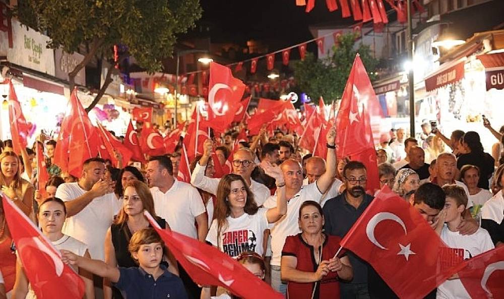 Çeşme Zafer Bayramı Coşkusu