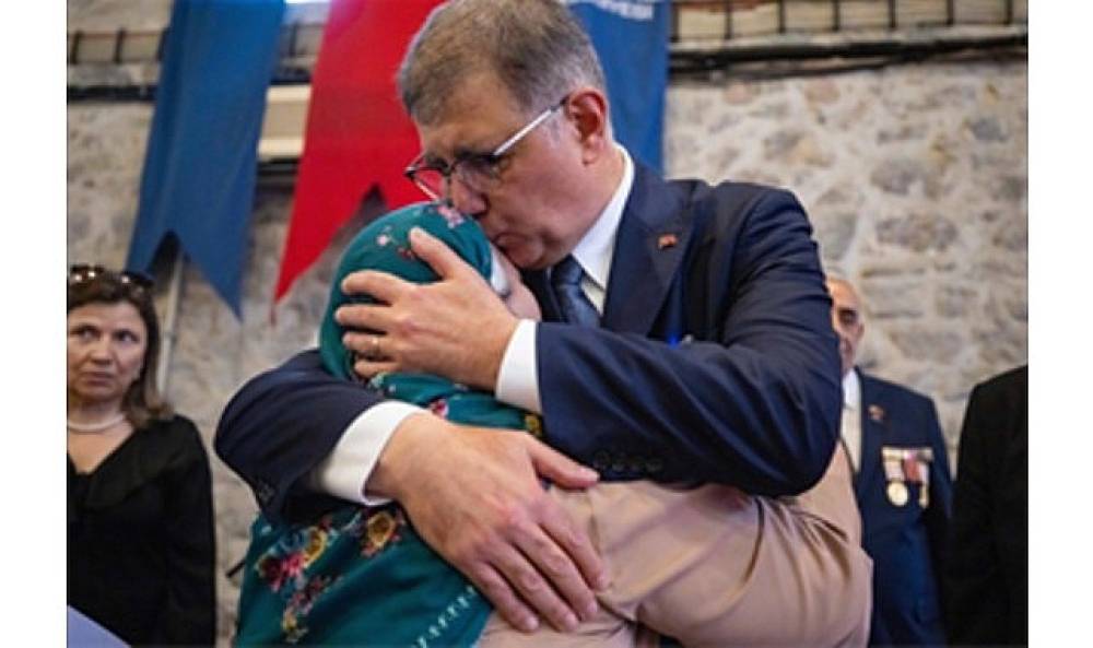 İzmir'de dayanışmanın b&uuml;y&uuml;d&uuml;ğ&uuml; yıl