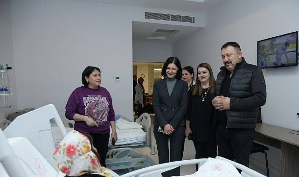 Hastanede Yeni Yıl Ziyareti