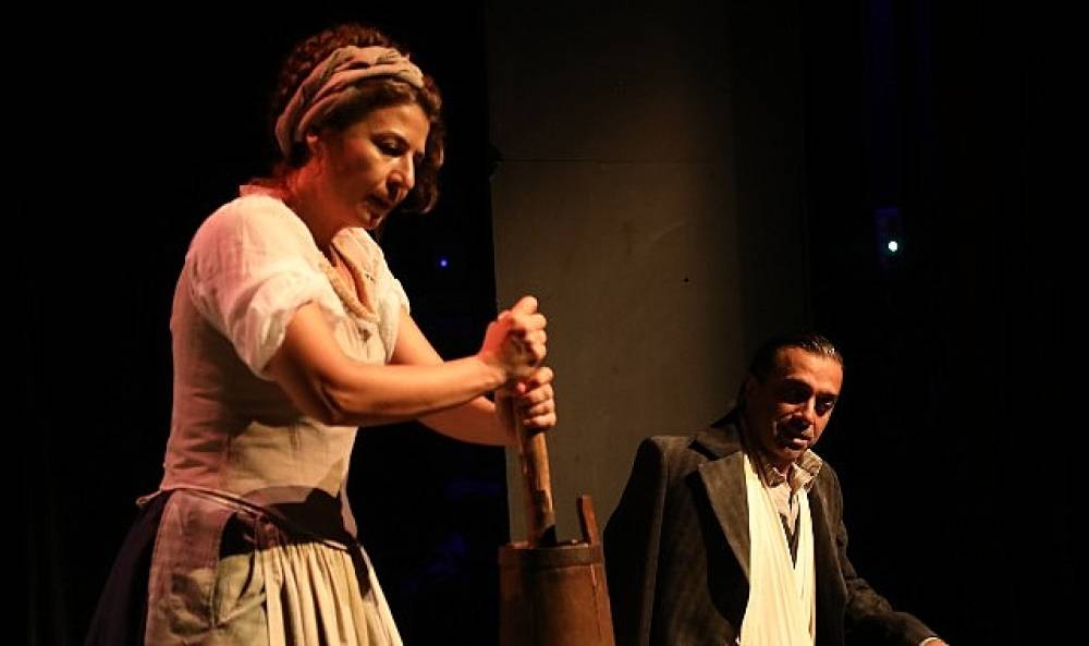 Şehrin Tiyatrosu &ldquo;G&ouml;k Kubbe" Oyunuyla Bah&ccedil;elievler'de