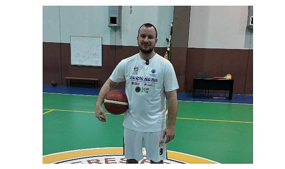 Menderes Belediyesi Basketbol Takımından Dikkat &Ccedil;eken Hareket