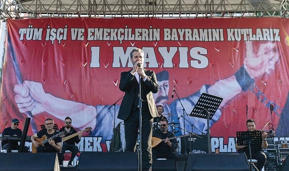 Başkan Abdullah Özyiğit, 1 Mayıs'ta emekçilerle yürüdü