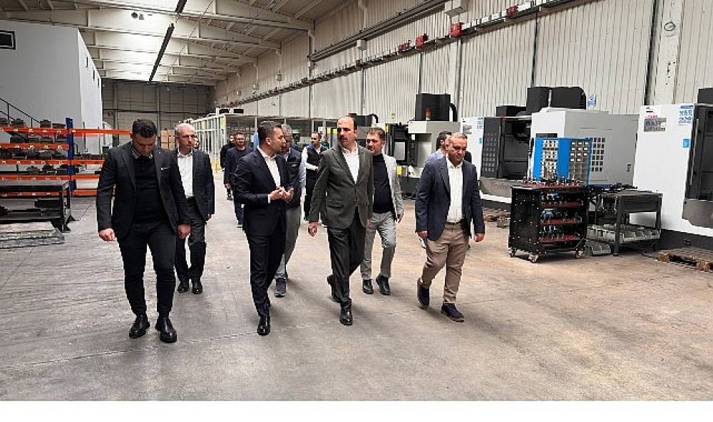 Başkan Altay Bilim Merkezi'nde Öğrencileri, Organize Sanayi'de Çalışanları Ziyaret Etti