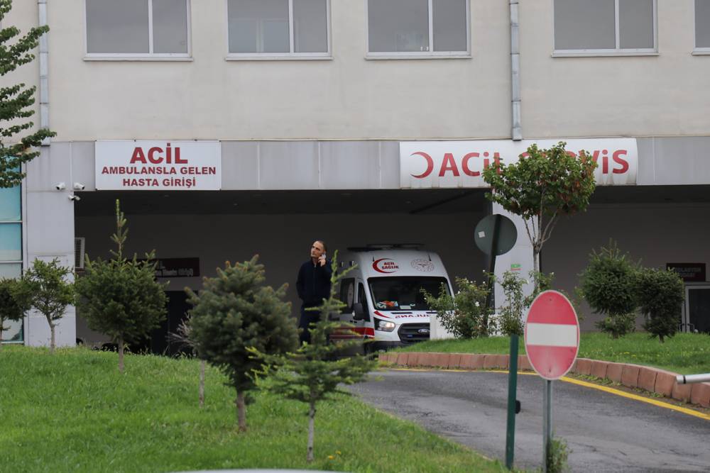 Malatya'da otomobil bahçeye yuvarlandı: 2 yaralı