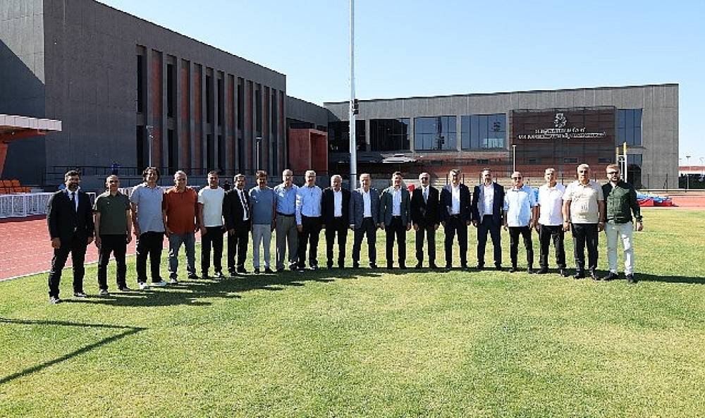 Milletvekillerinden Sel&ccedil;uklu Sporcu Se&ccedil;me ve Yetiştirme Merkezi'ne tam not