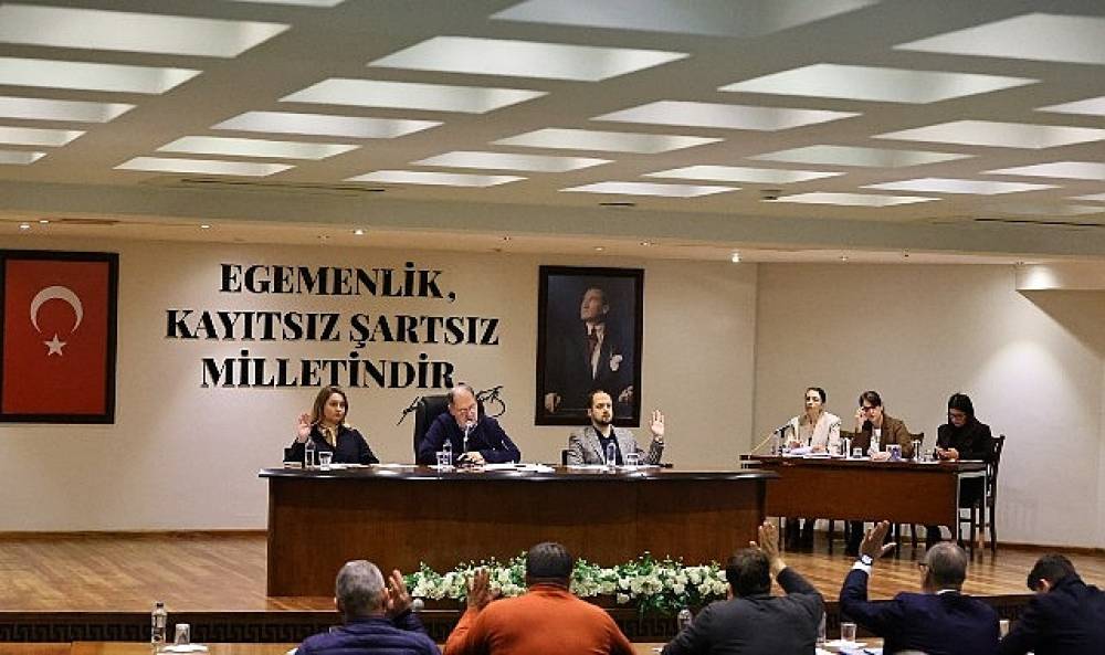 Efes Sel&ccedil;uk'ta Hem Spor Hem Sosyal Destek: Meclisten &Ouml;nemli A&ccedil;ıklamalar