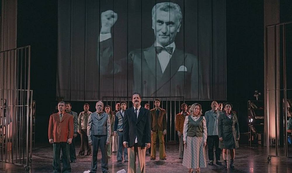 BBT'de B&uuml;y&uuml;k Değişim: Tarık Akan'ın Onurlu Direnişi Sahnede!