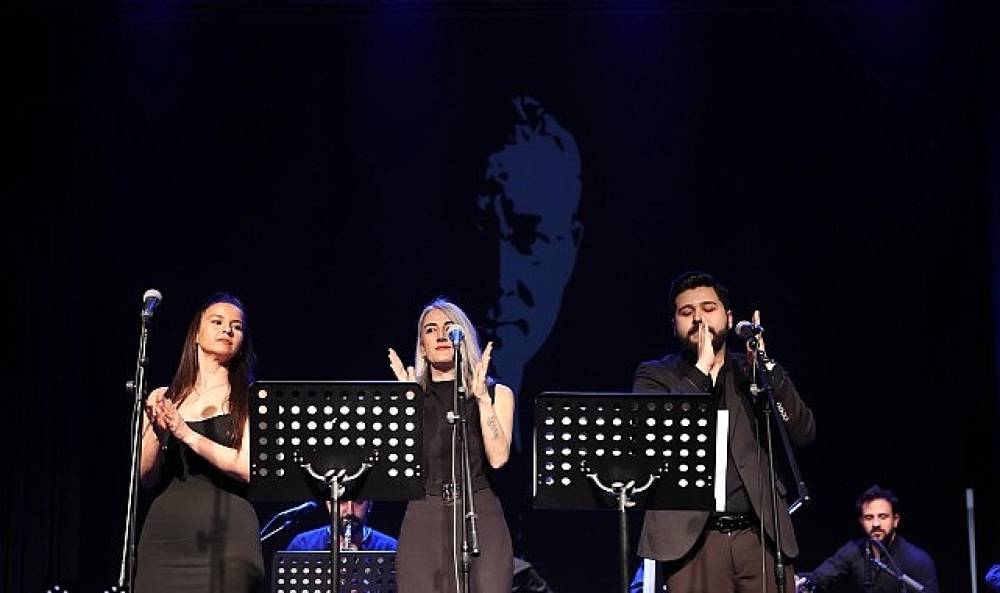 Maltepe'de Sabahattin Ali r&uuml;zg&acirc;rı esti