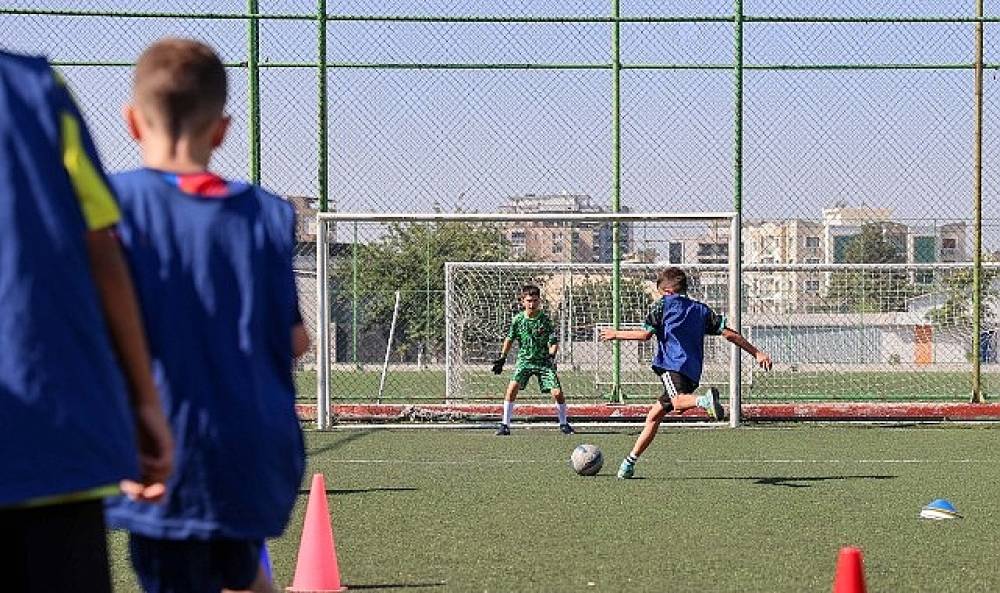 Buca'da yaz tatili futbolla renkleniyor