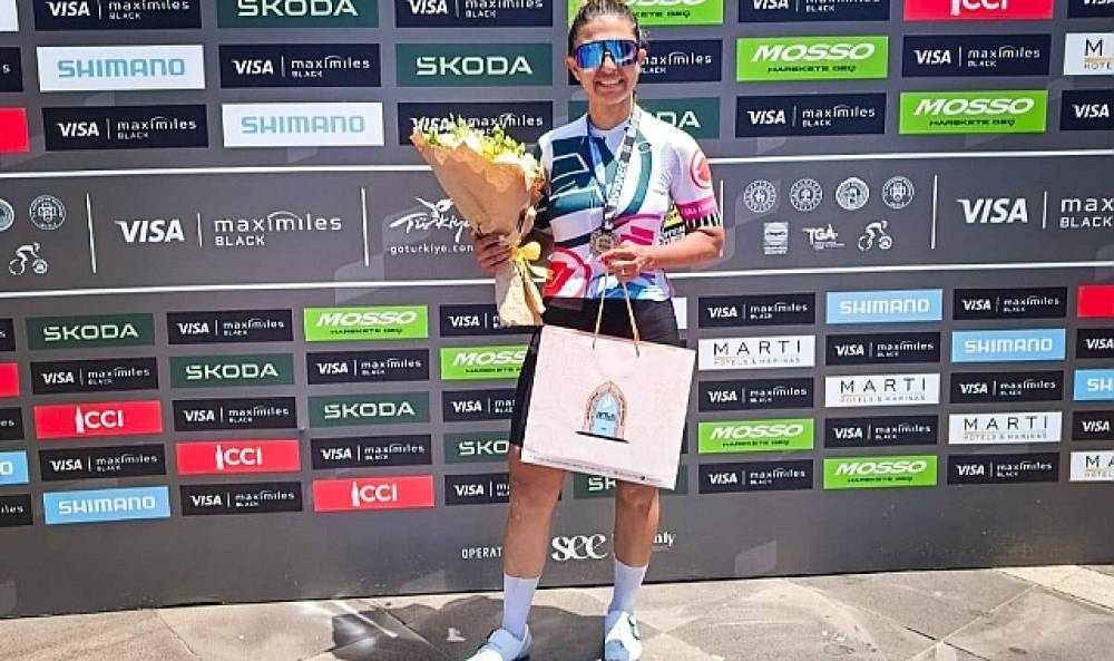 DE&Uuml;'l&uuml; Akademisyen, L'&Eacute;tape by Tour de France T&uuml;rkiye Etabı'nda İkincilik K&uuml;rs&uuml;s&uuml;ne &Ccedil;ıktı