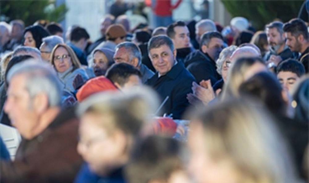  Başkan Tugay G&uuml;zelbah&ccedil;elilerle iftarda buluştu 