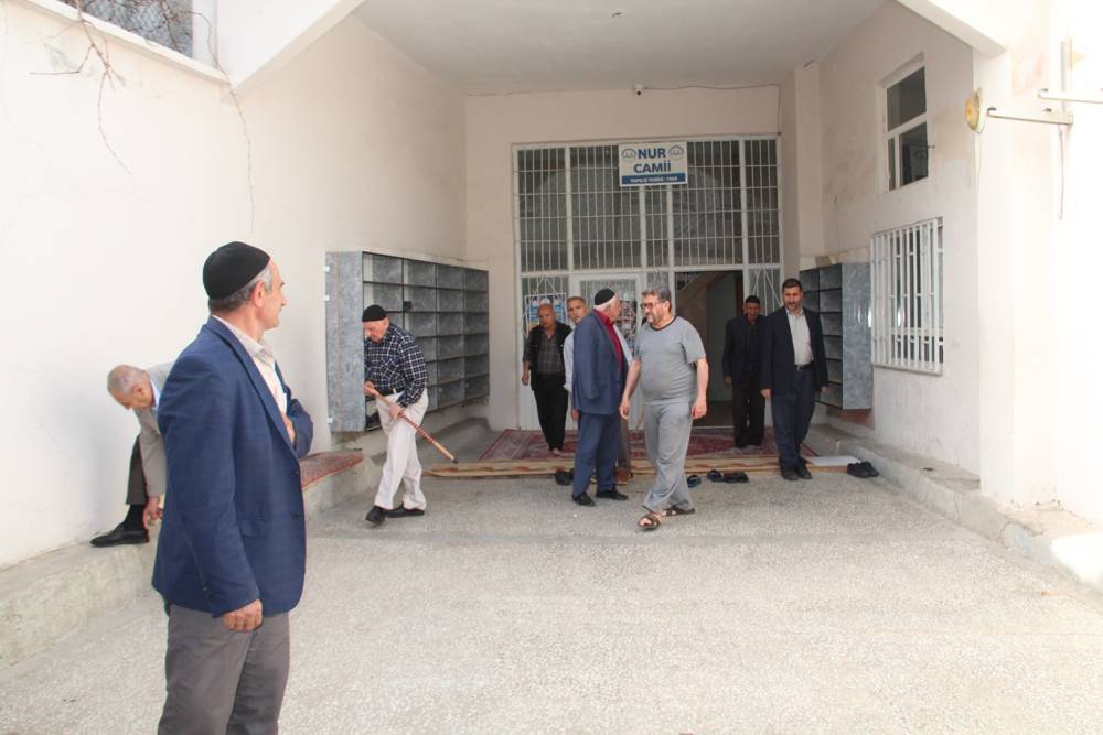 Batman'da borç nedeniyle camilerin elektriğinin kesilmesine vatandaşlardan tepki