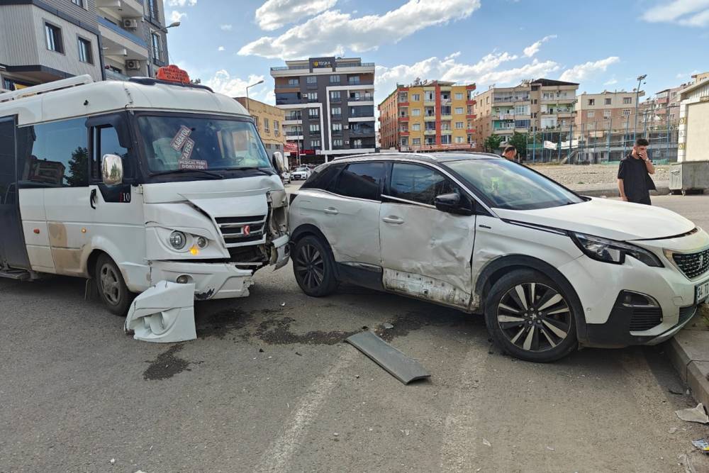 Batman'da maddi hasarlı trafik kazası