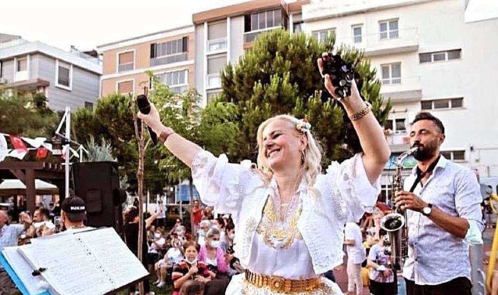 Ayvalık'ta Bahar Coşkusu: Teferi&ccedil; Şenlikleri Başlıyor