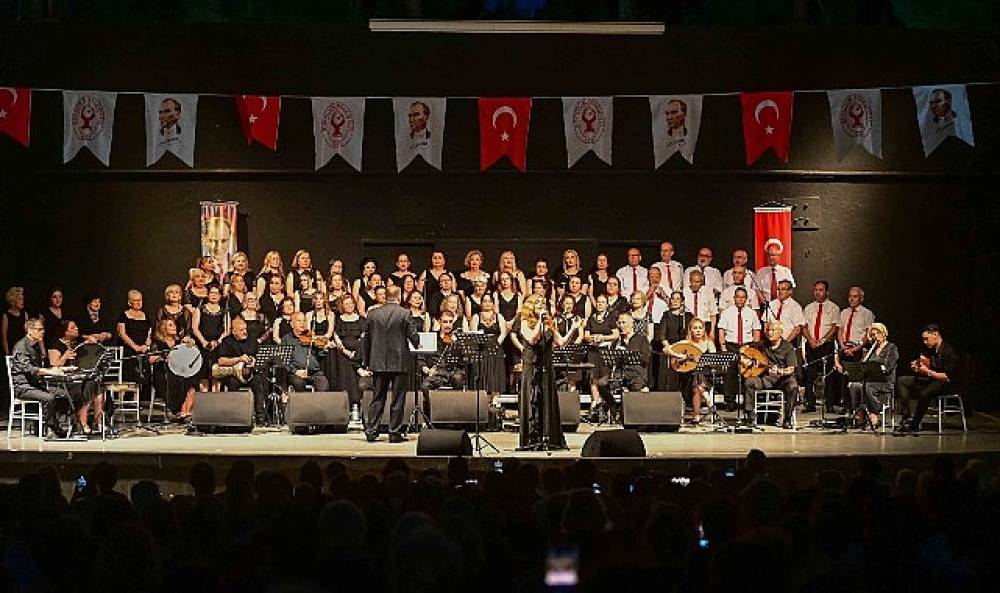 Bornova'da yaza coşkulu merhaba