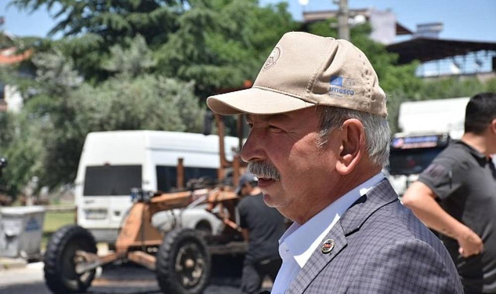 Koşuyolu Caddemizde asfalt yama &ccedil;alışmalarımıza başladık.