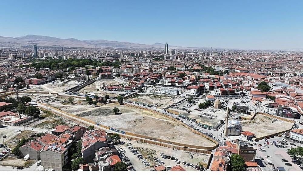 Konya'da Tarihi Larende Kapısı Gün Yüzüne Çıkıyor