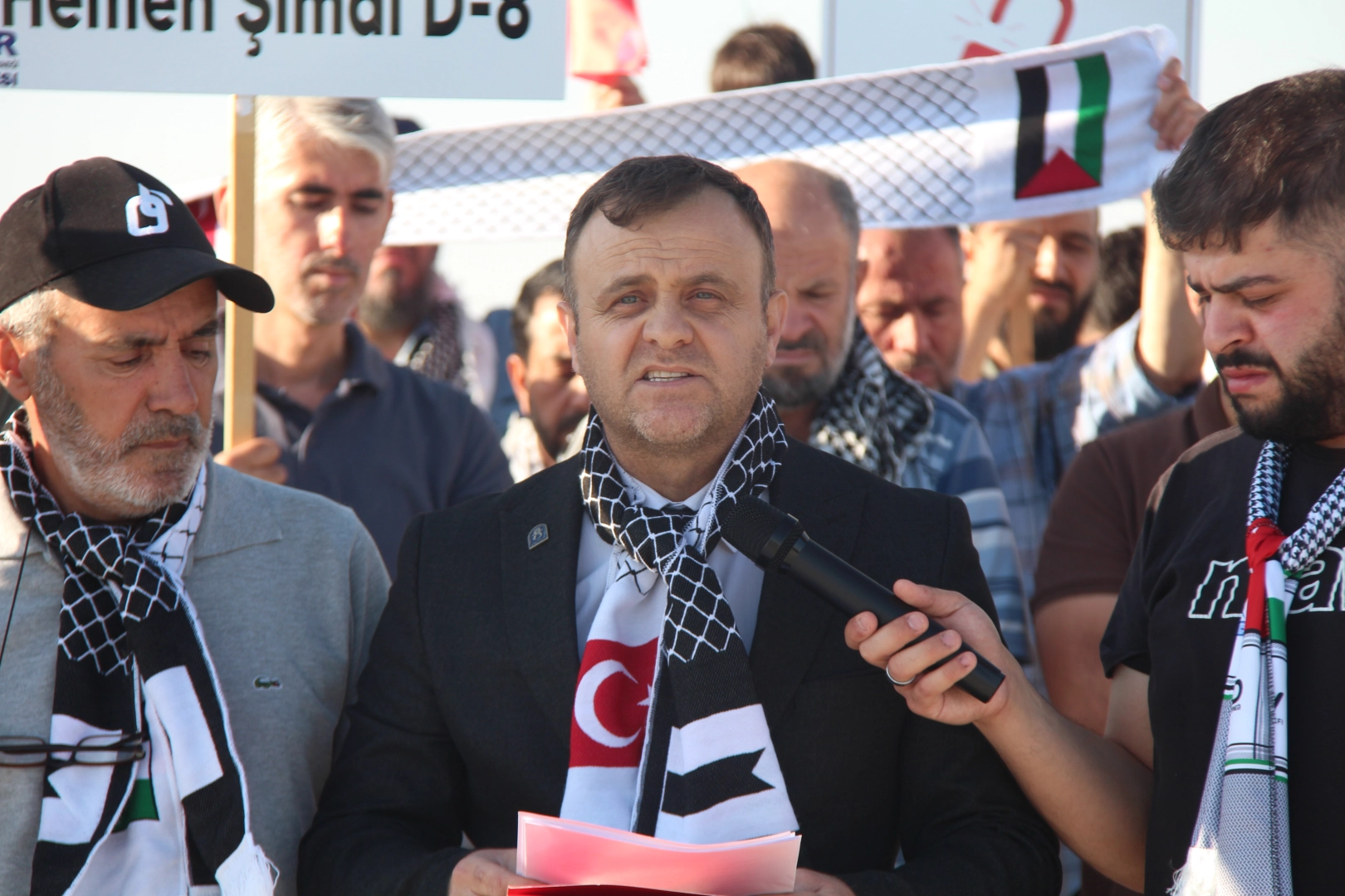 Hükümete Acil Çağrı: Gazze'ye Yardım Gönderin