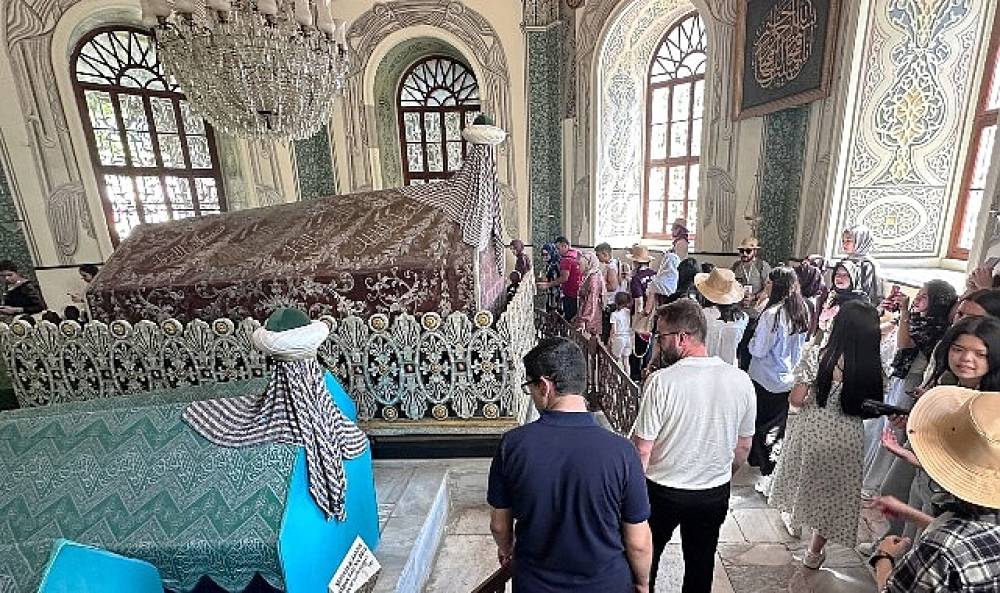 &ldquo;Gen&ccedil; Seyyah Bursa" Gezisi ile Gen&ccedil;ler Tarihin İzini S&uuml;r&uuml;yor