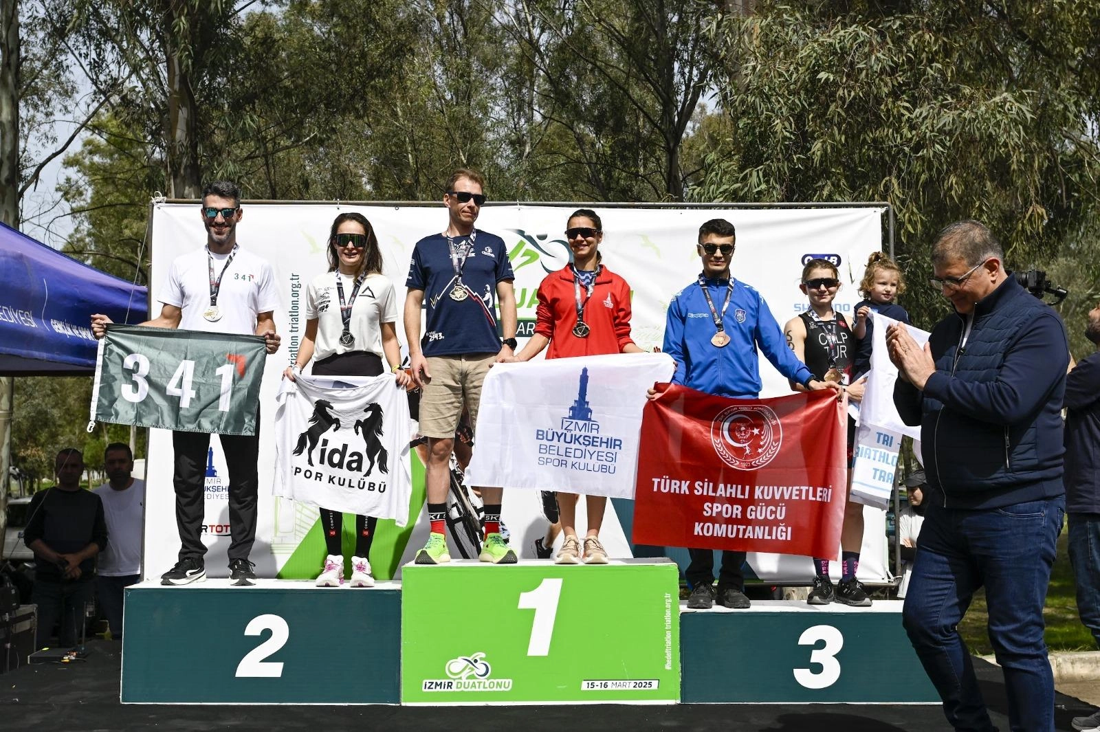  İzmir Büyükşehir, Triatlon Başarılarıyla Öne Çıkıyor 