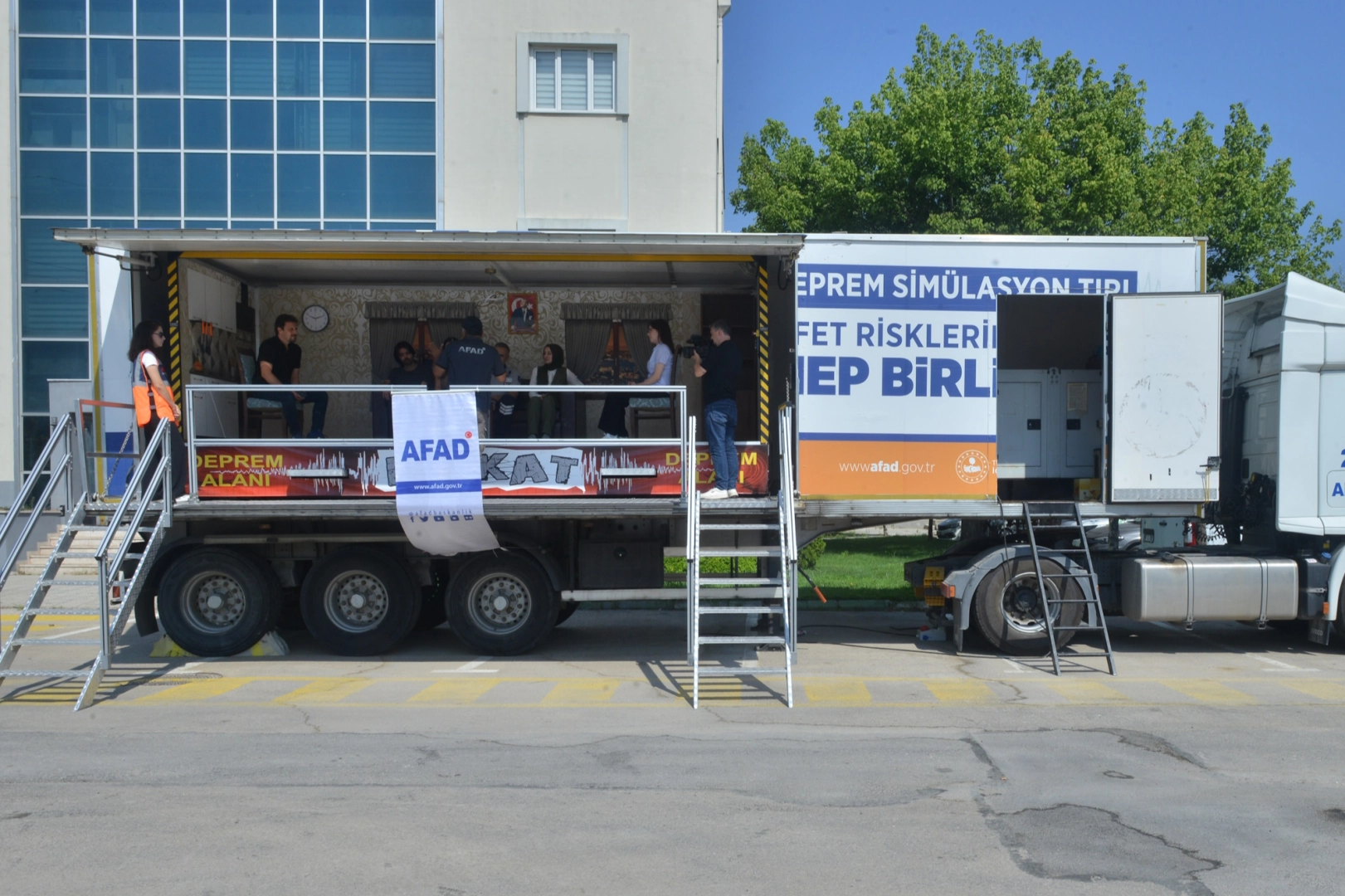 Bursa'da Deprem Eğitimine Yoğun İlgi
