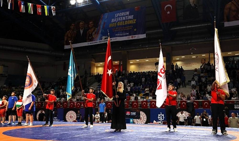 B&uuml;y&uuml;kakın'dan net mesaj: 2028'e hazırız