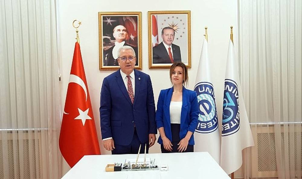 Lisansüstü öğrencilere yönelik yapay zeka eğitim projesine TÜBİTAK'tan destek