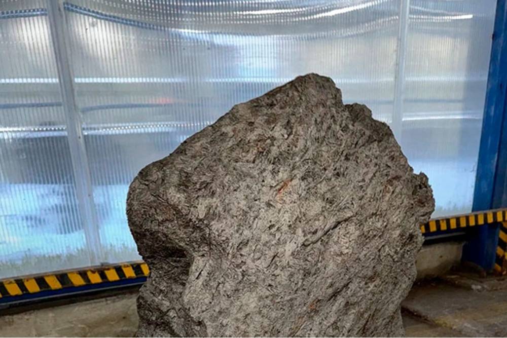 Rusya'da &uuml;lke dışına &ccedil;ıkarılmaya &ccedil;alışılan 2,5 ton ağırlığında meteorit par&ccedil;ası ele ge&ccedil;irildi