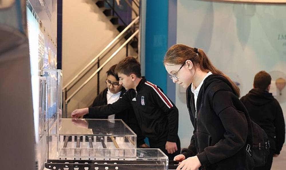 Osmangazi'de &Ouml;ğrenciler Uzay ve Havacılığı Keşfetti