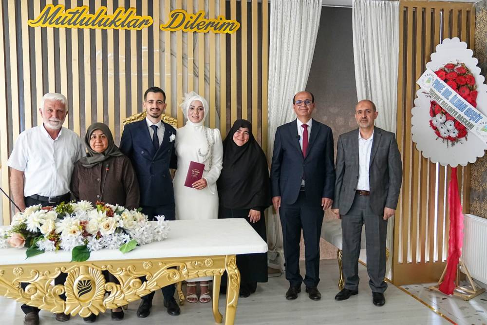  Yeşilyurt Belediyesi Evlendirme Dairesi'nde  