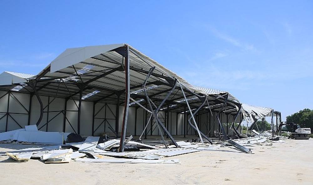 Nilüfer'de iki kaçak fabrika yerle bir edildi 