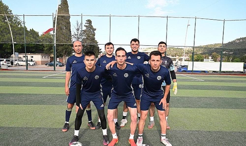 Grand Lig Kurumlar Yarışıyor Futbol Turnuvası'nı &ldquo;Dostluk" kazandı