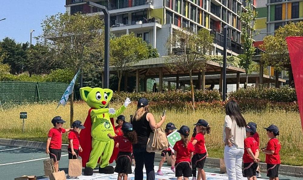 Maltepe'de Minik Eller S&uuml;rd&uuml;r&uuml;lebilir Bir Gelecek İ&ccedil;in Buluştu