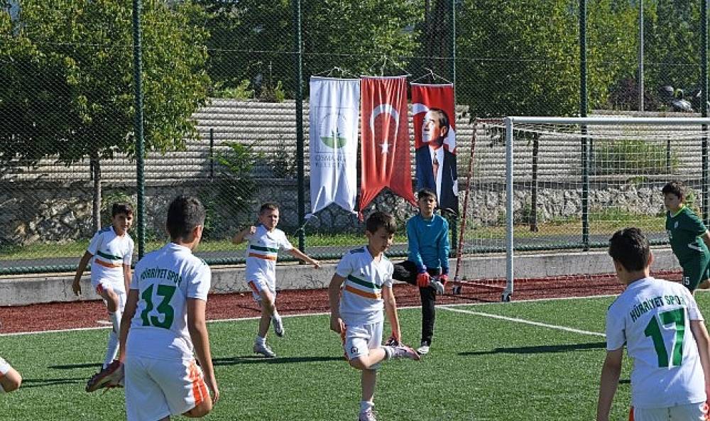 Minik Futbolculardan Büyük Coşku