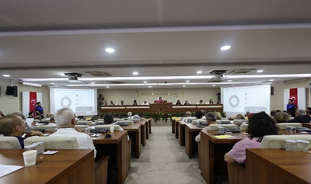 Karabağlar' da 80 milyon liralık sahipsiz atık y&uuml;k&uuml; meclis g&uuml;ndeminde