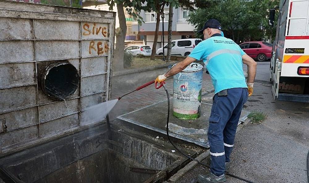 Temiz bir Maltepe i&ccedil;in ekipler bu kez Altay&ccedil;eşme'de sahada