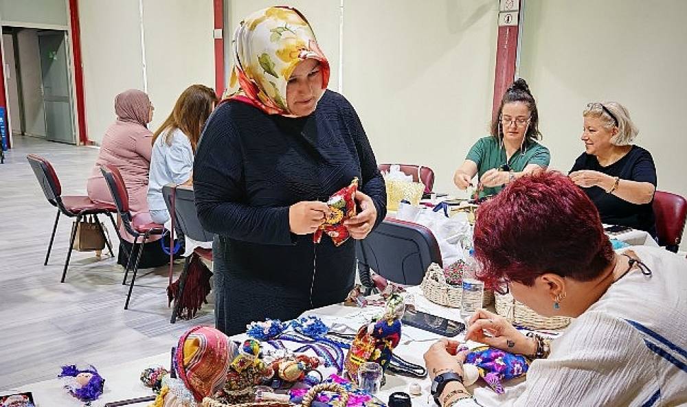 Gölcük'te Bez Bebek Atölyesi Rüzgarı Esti