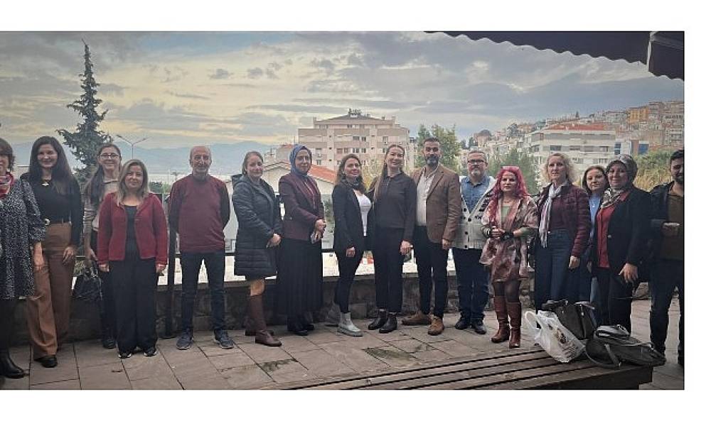 “İzmir Öğretmen Akademileri