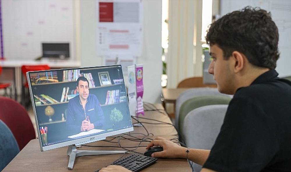 Buca'dan deprem b&ouml;lgesine eğitim k&ouml;pr&uuml;s&uuml;