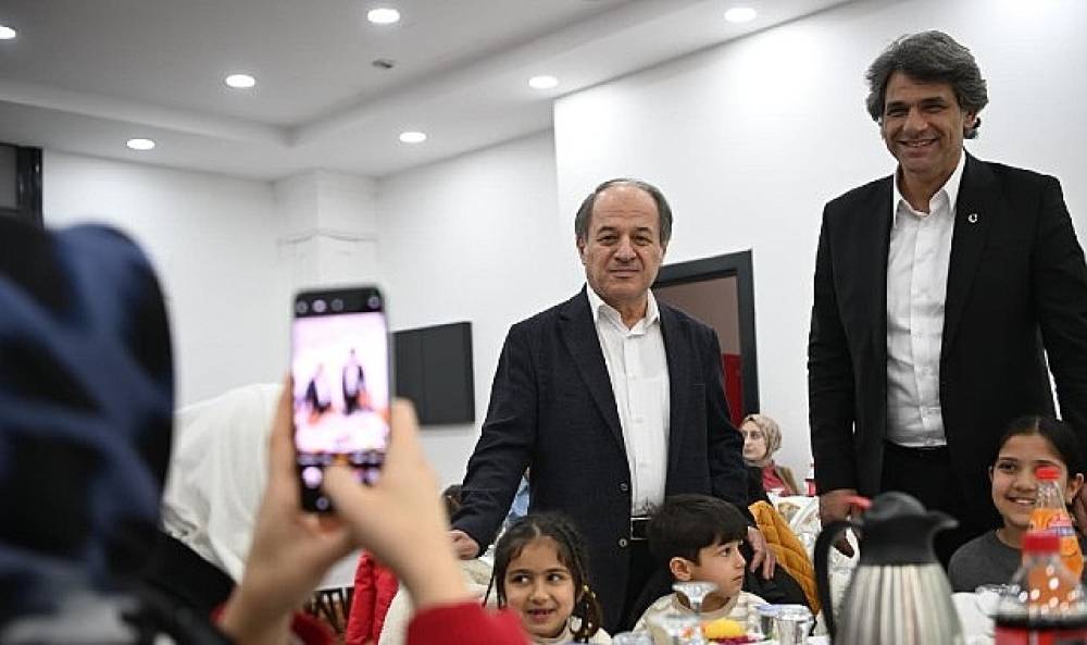 Kartepe'de D&uuml;nya Yetimler G&uuml;n&uuml;'nde Kardeşlik Sofrası Kuruldu