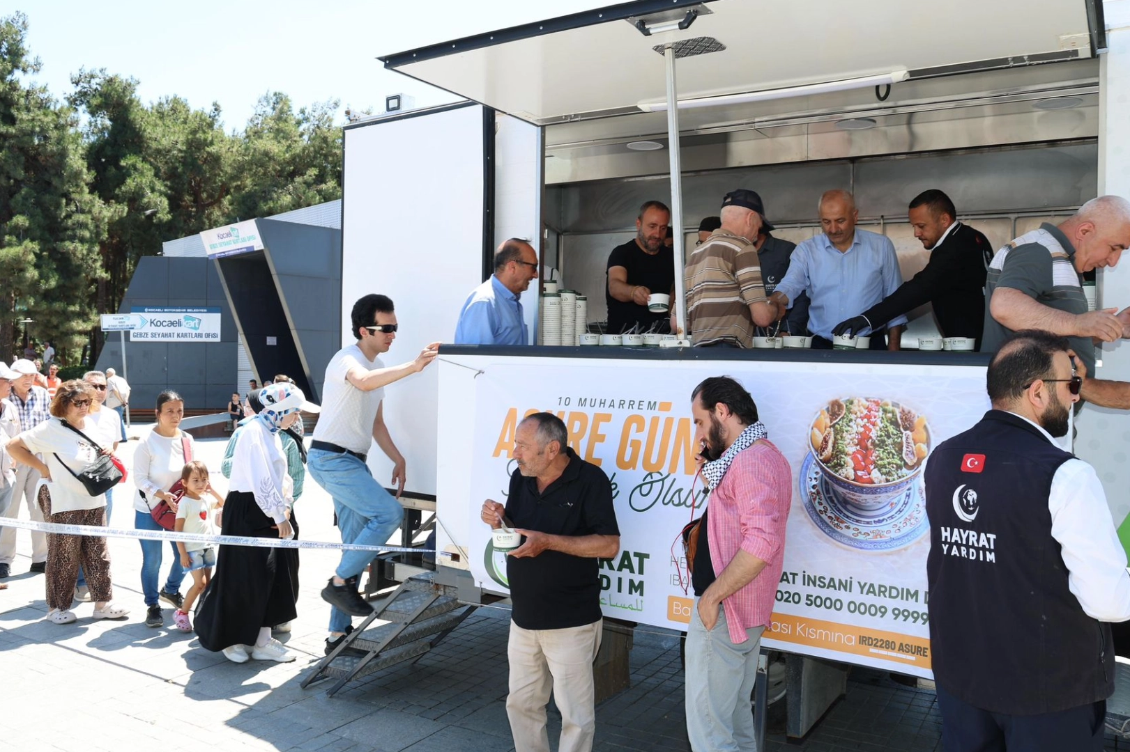 Başkan Büyükgöz'den Aşure İkramı: Birlik Mesajı Verdi