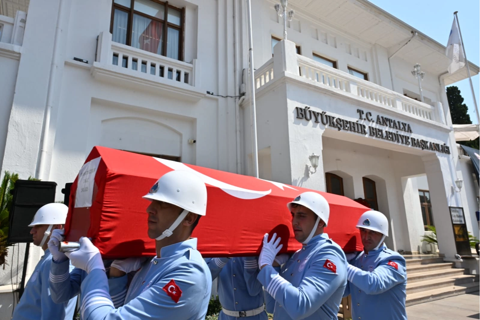 Selahattin Tonguç Antalya'ya Veda Etti