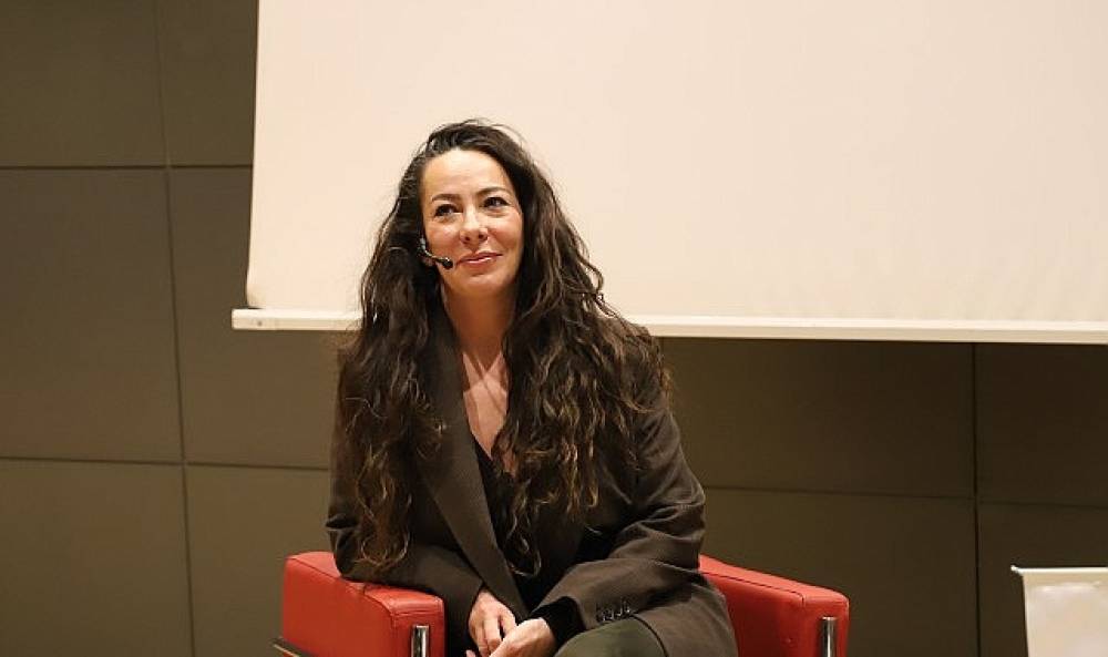 Oyuncu Zeynep &Ouml;zyağcılar ile 8 Mart'a &ouml;zel s&ouml;yleşi!