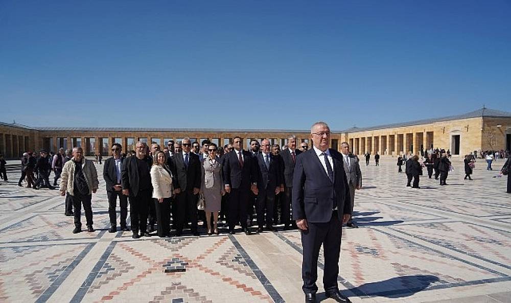 Edremit Belediyesi Ata'nın huzuruna &ccedil;ıktı