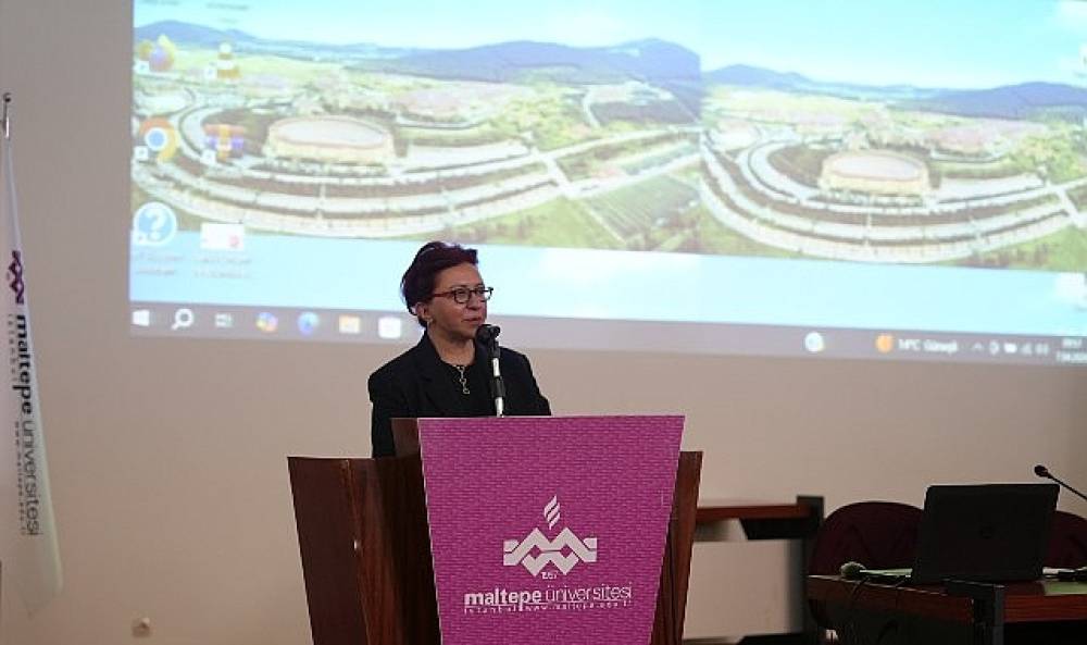 Maltepe'de kadınlara moda eğitimi