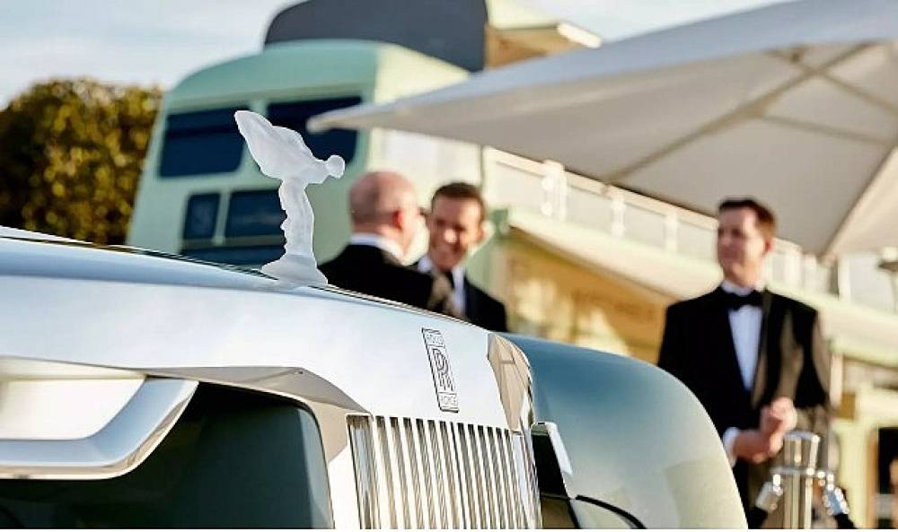 Rolls-Royce Whispers: Lüksün Yeni Dijital Dünyası
