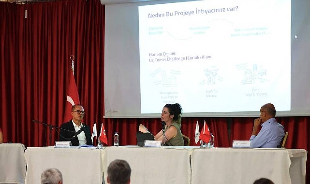 Başkan Denizli, Temmuz Meclisi'nde &Ccedil;eşme'nin yatırım ve d&ouml;n&uuml;ş&uuml;m projelerini anlattı